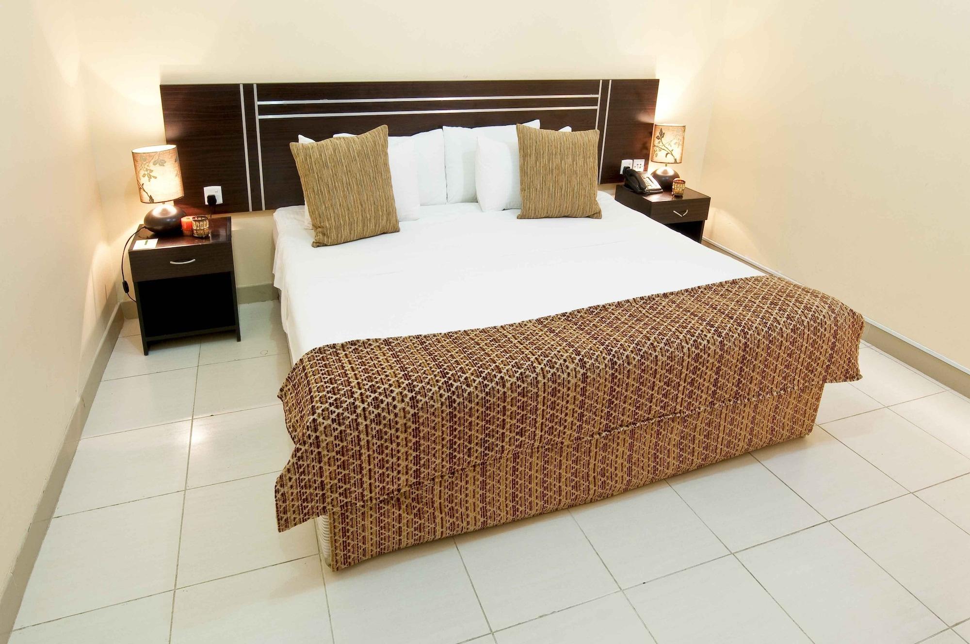 La Villa Hotel Doha Buitenkant foto