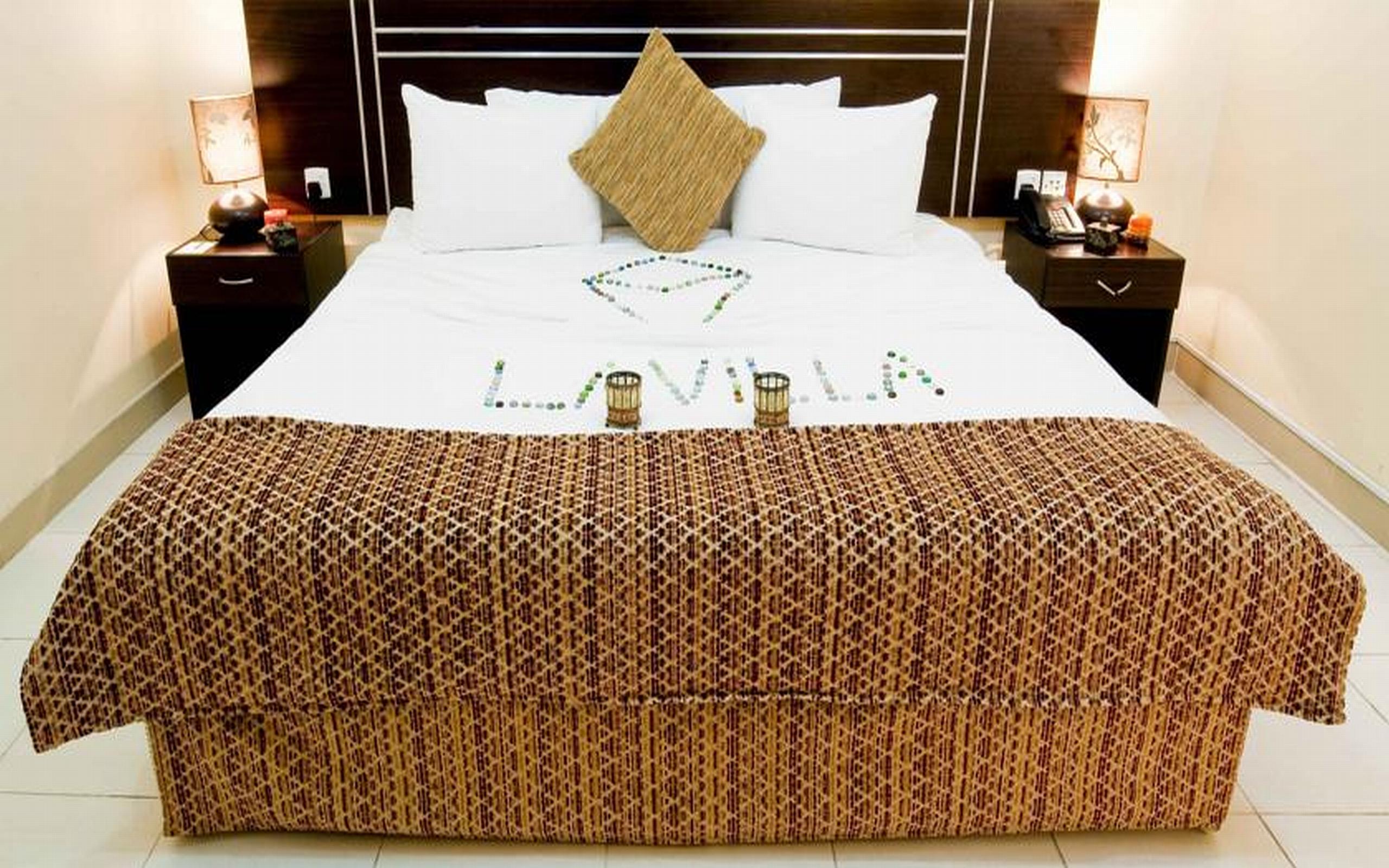 La Villa Hotel Doha Buitenkant foto