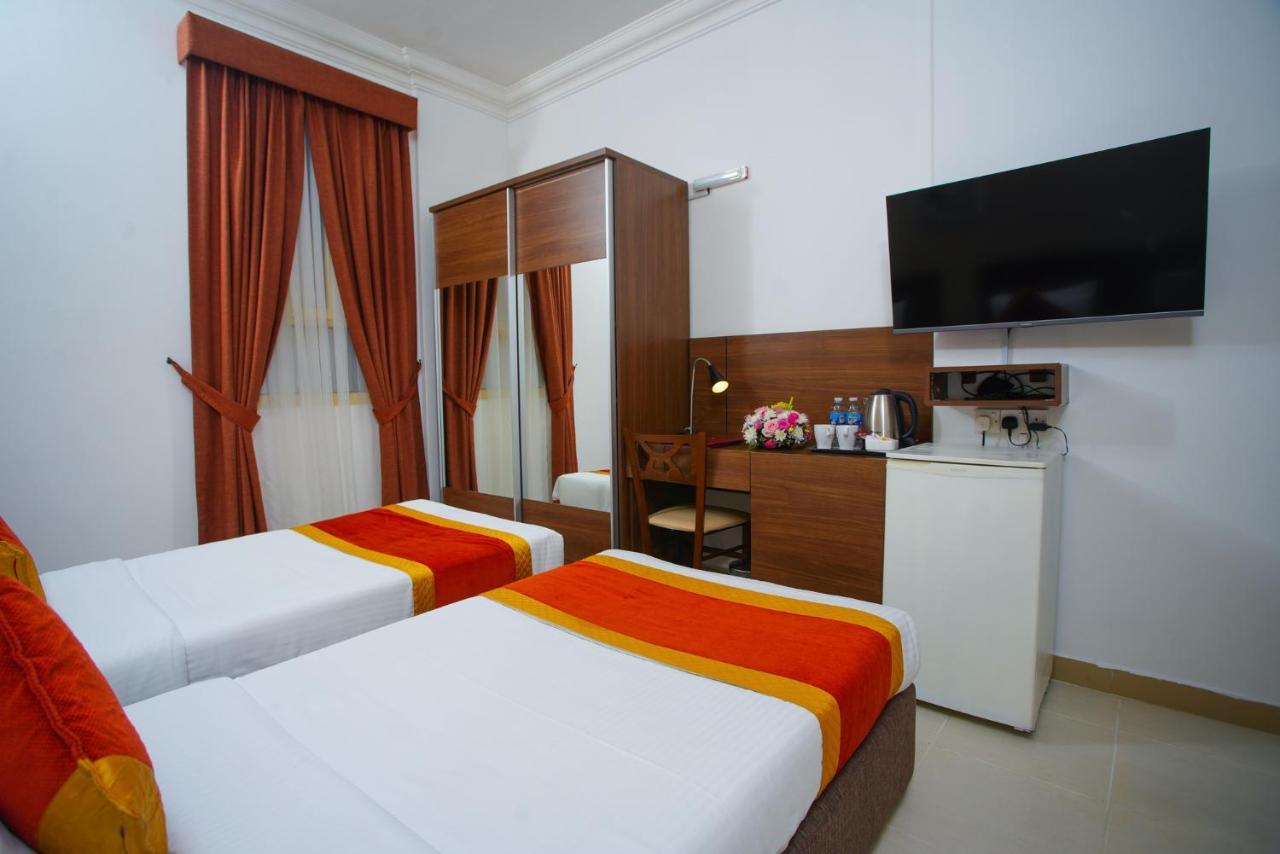 La Villa Hotel Doha Buitenkant foto