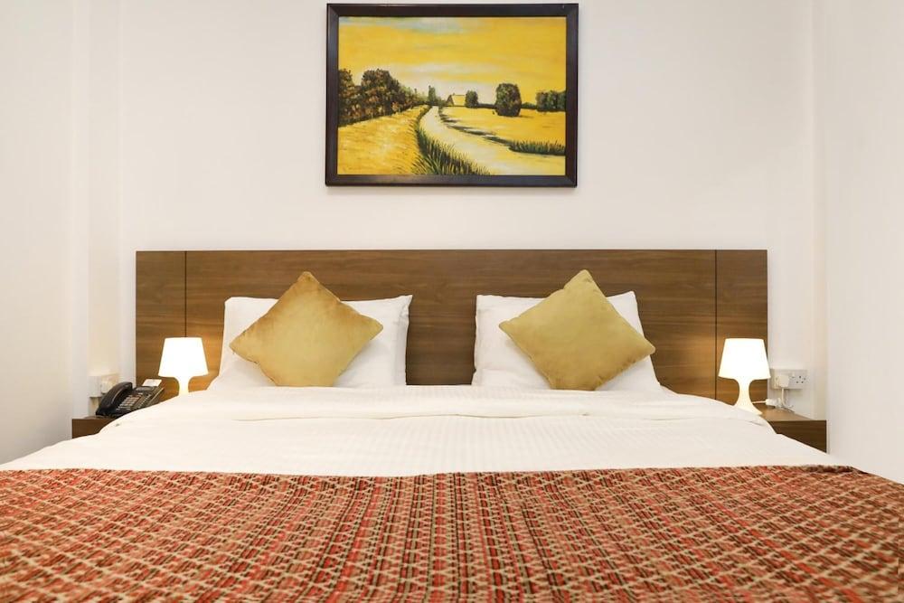 La Villa Hotel Doha Buitenkant foto