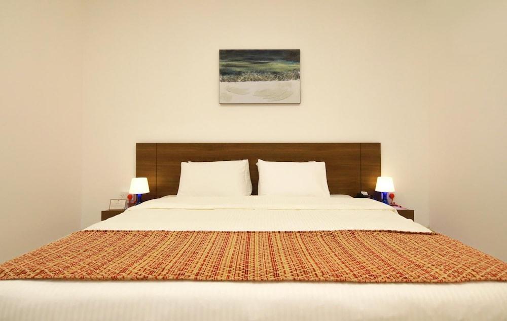 La Villa Hotel Doha Buitenkant foto