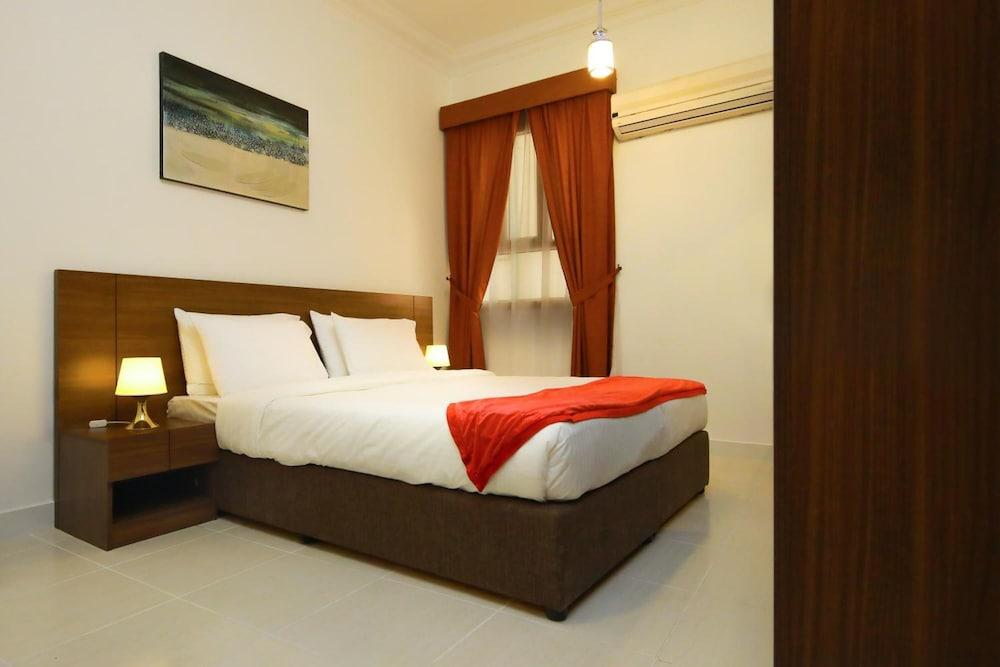 La Villa Hotel Doha Buitenkant foto