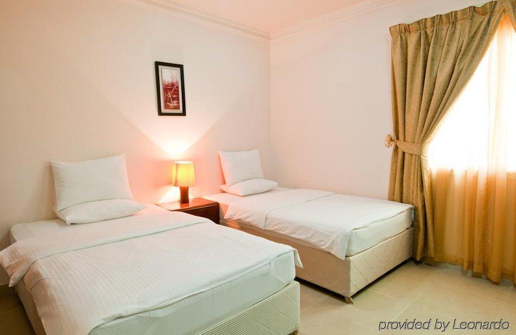 La Villa Hotel Doha Buitenkant foto