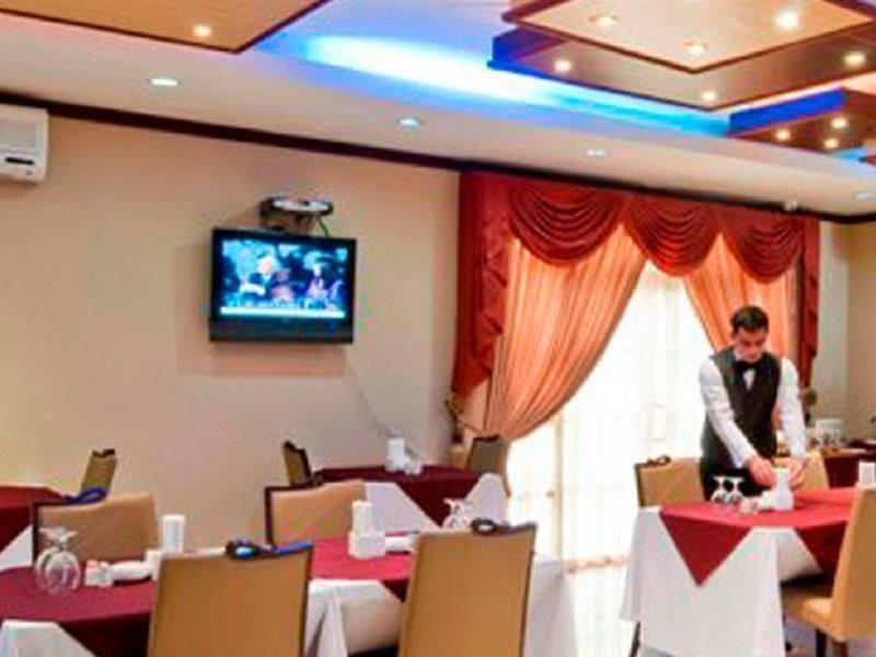 La Villa Hotel Doha Buitenkant foto