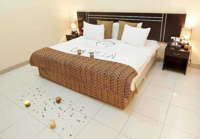 La Villa Hotel Doha Buitenkant foto