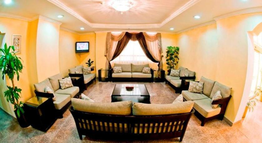 La Villa Hotel Doha Buitenkant foto