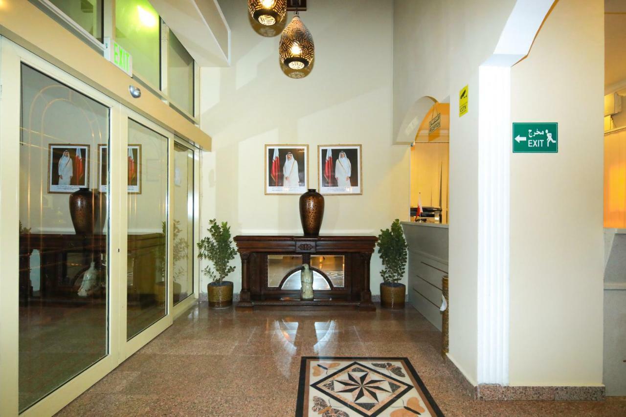 La Villa Hotel Doha Buitenkant foto